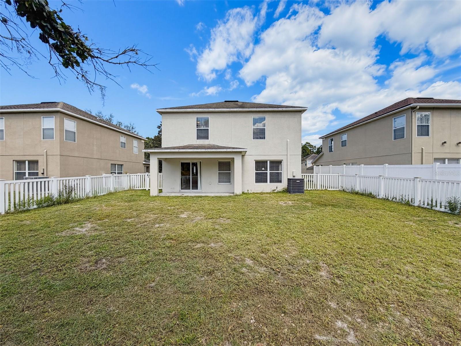 12611 CHENWOOD AVE — photo 21