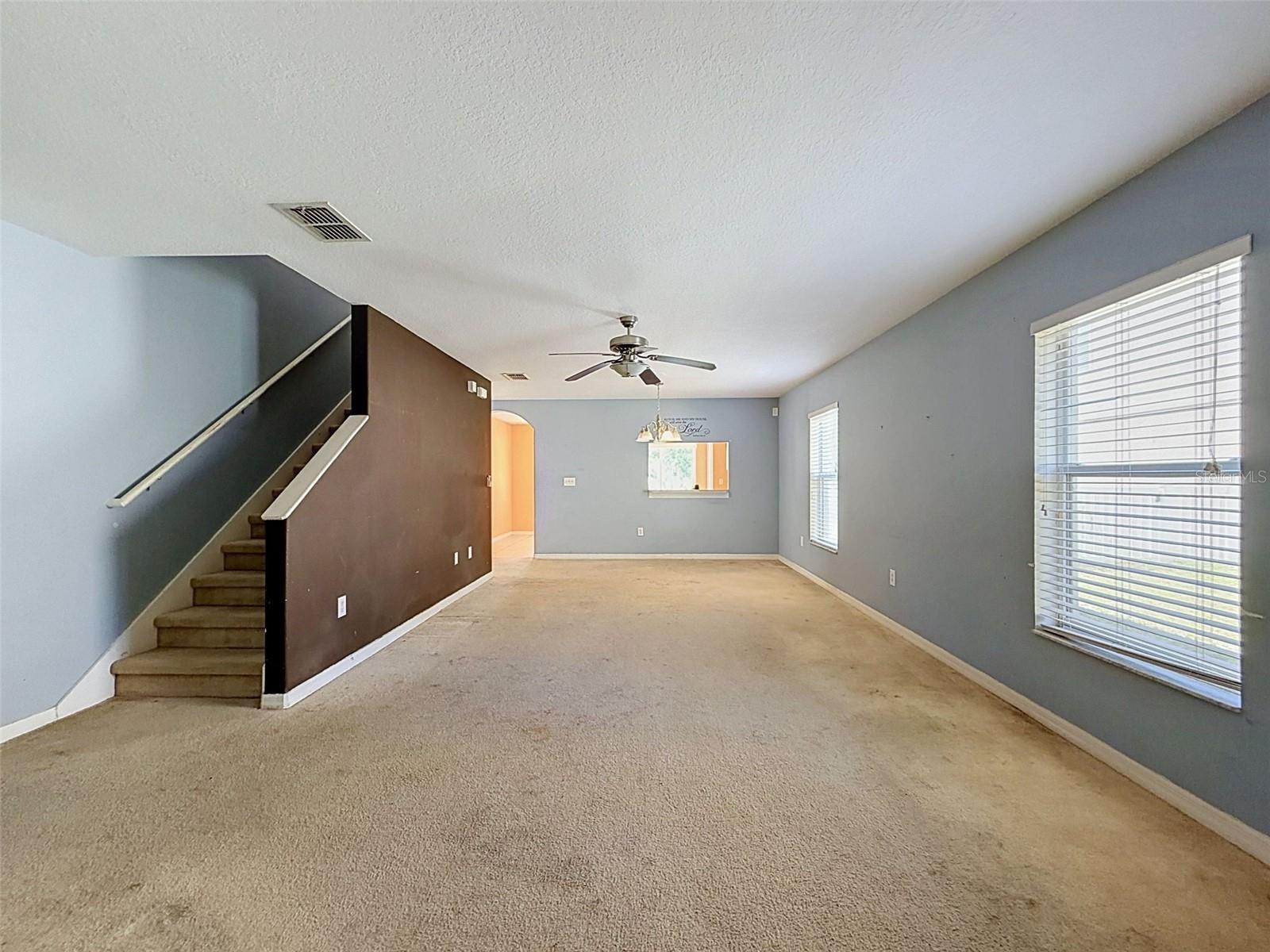 12611 CHENWOOD AVE — photo 4