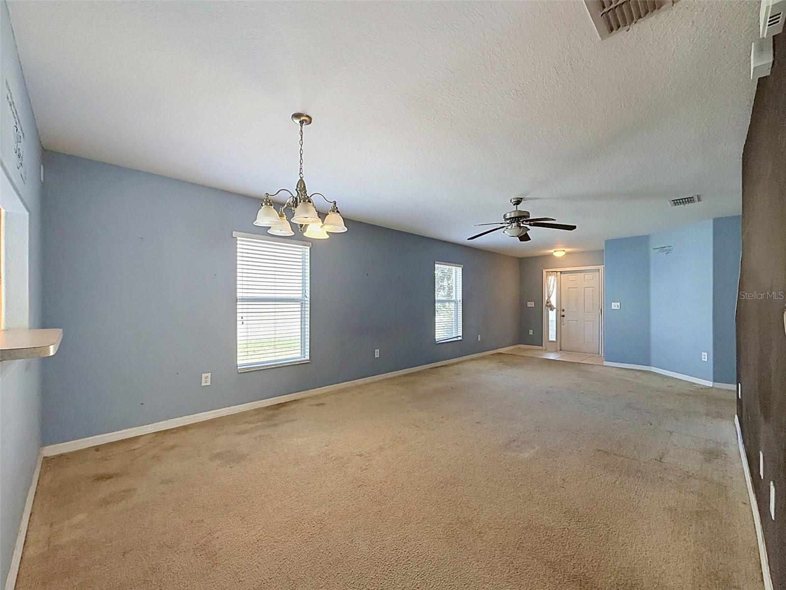 12611 CHENWOOD AVE — photo 5