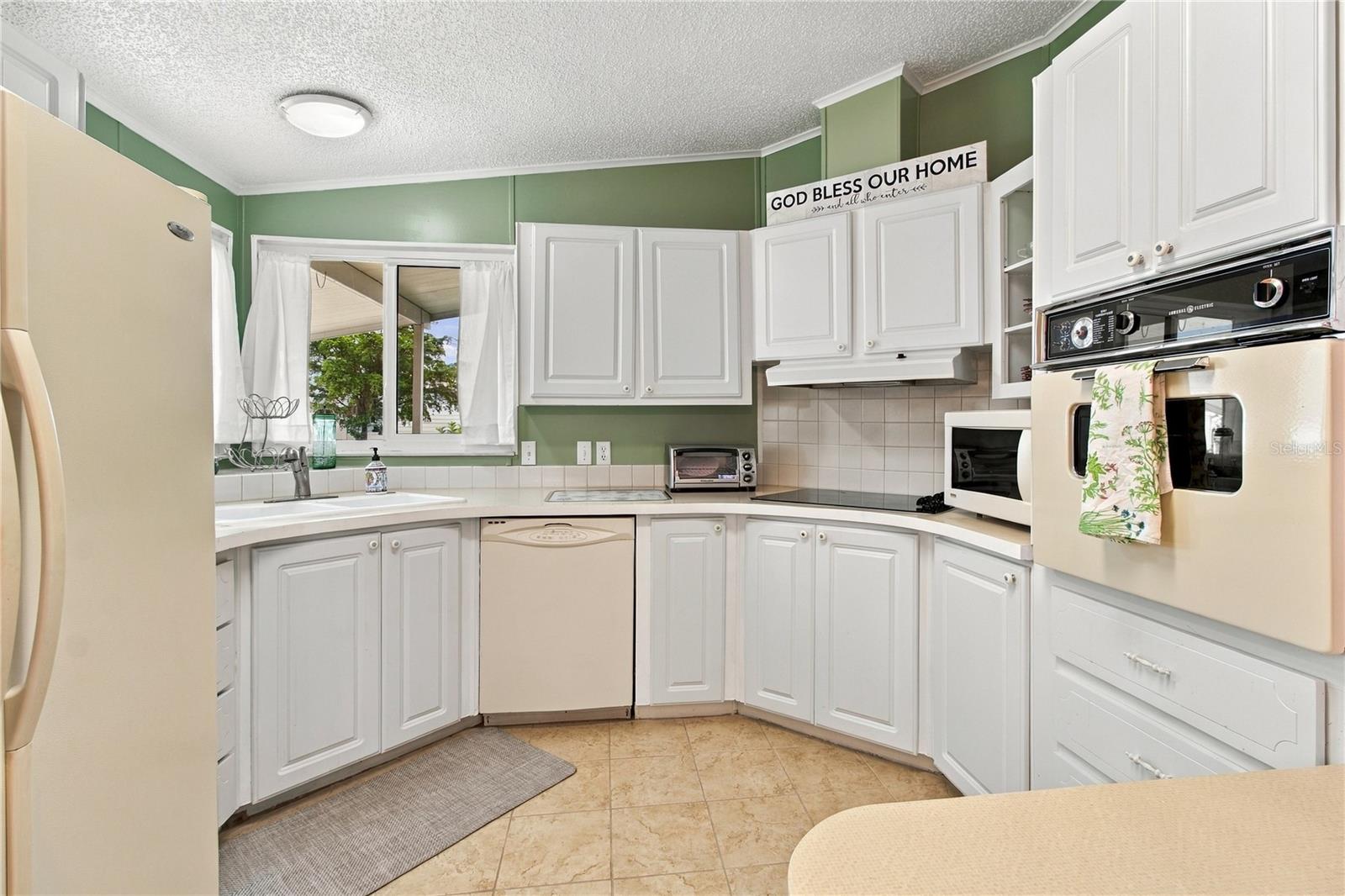 15 MEADOWLARK CIR — photo 30