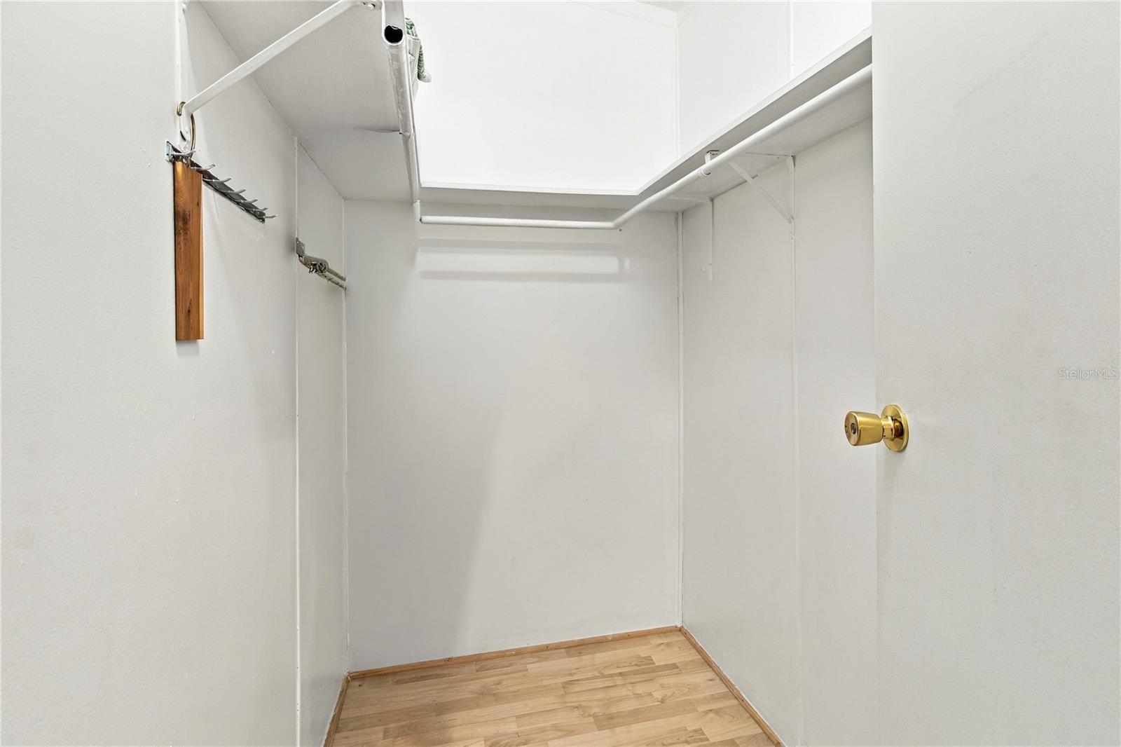 15 MEADOWLARK CIR — photo 44