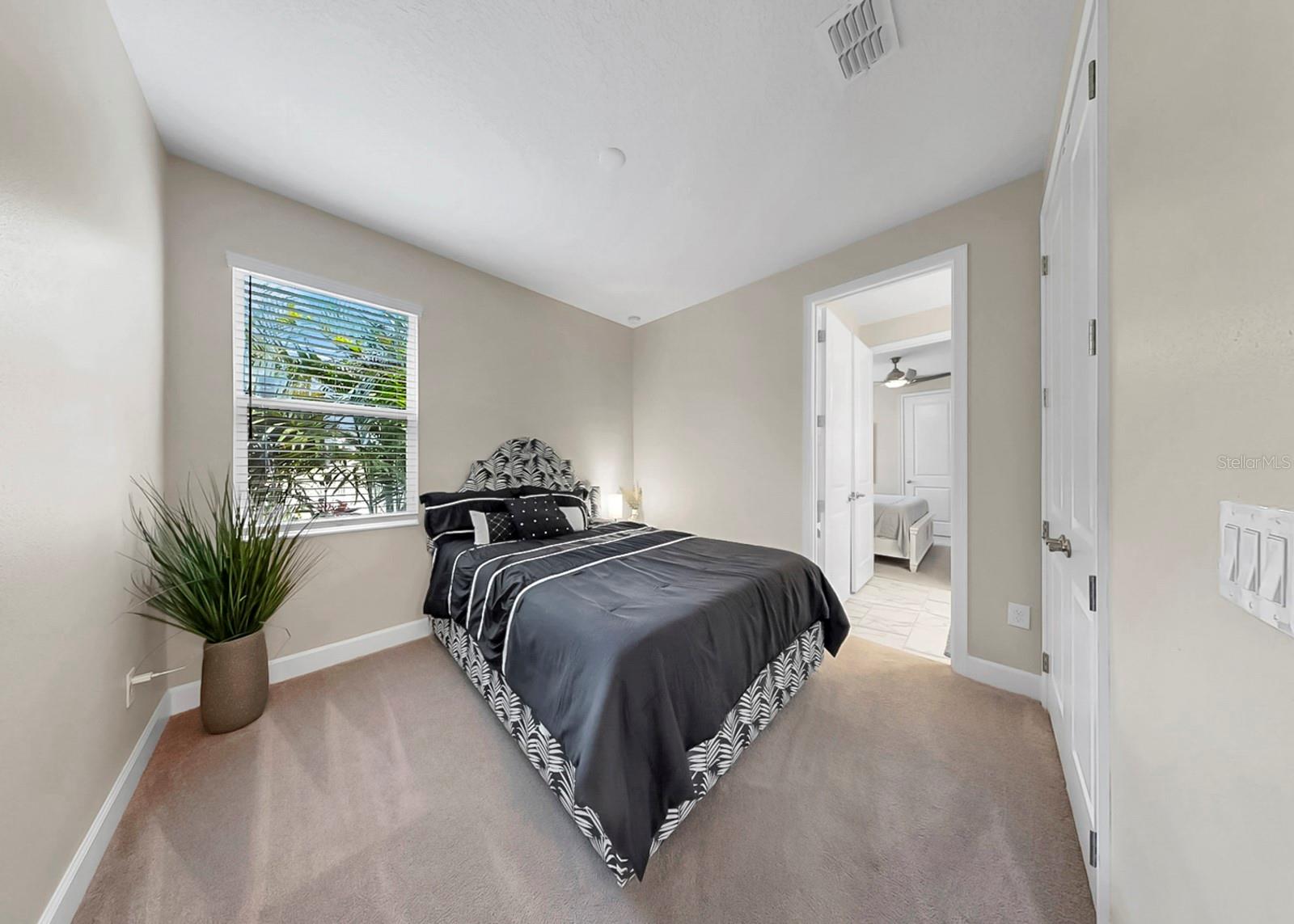954 SIGNET DR — photo 28