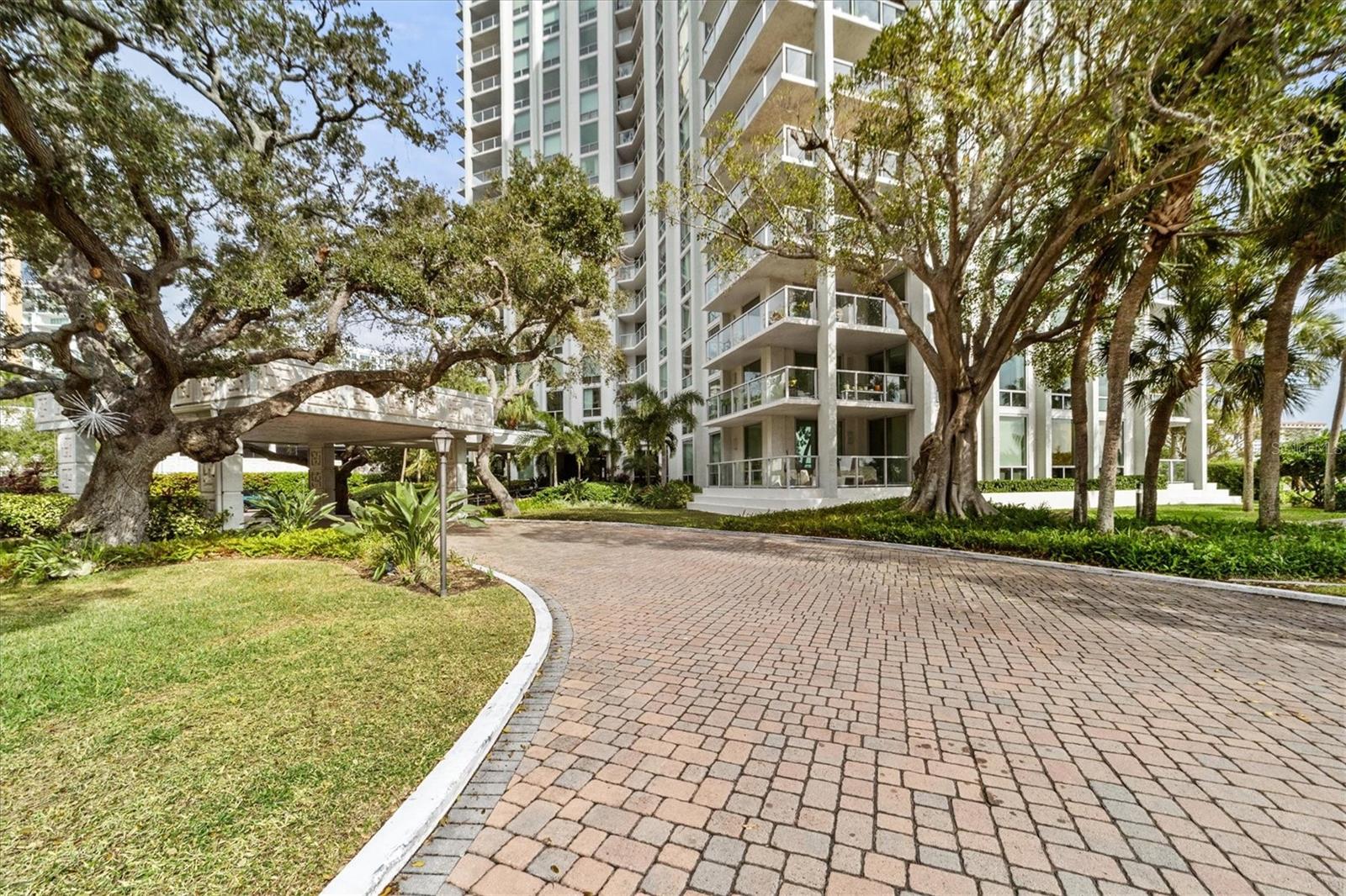 1111 N GULFSTREAM AVE #6A — photo 2