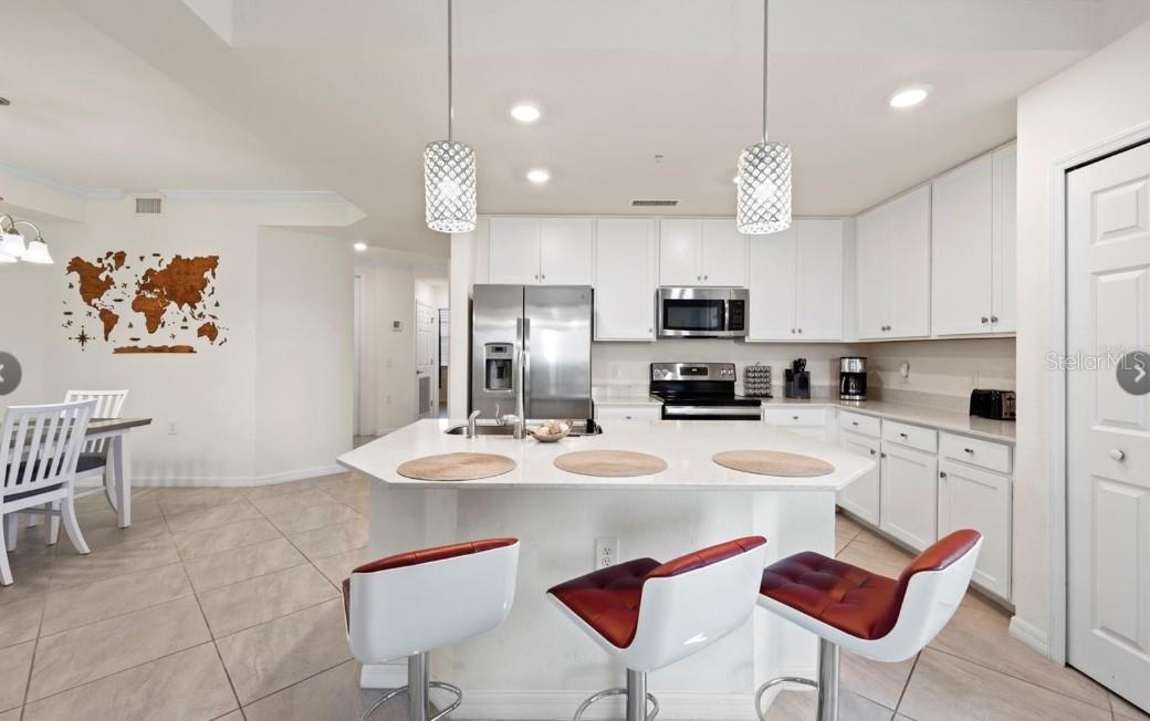 17704 GAWTHROP DR #201 — photo 4