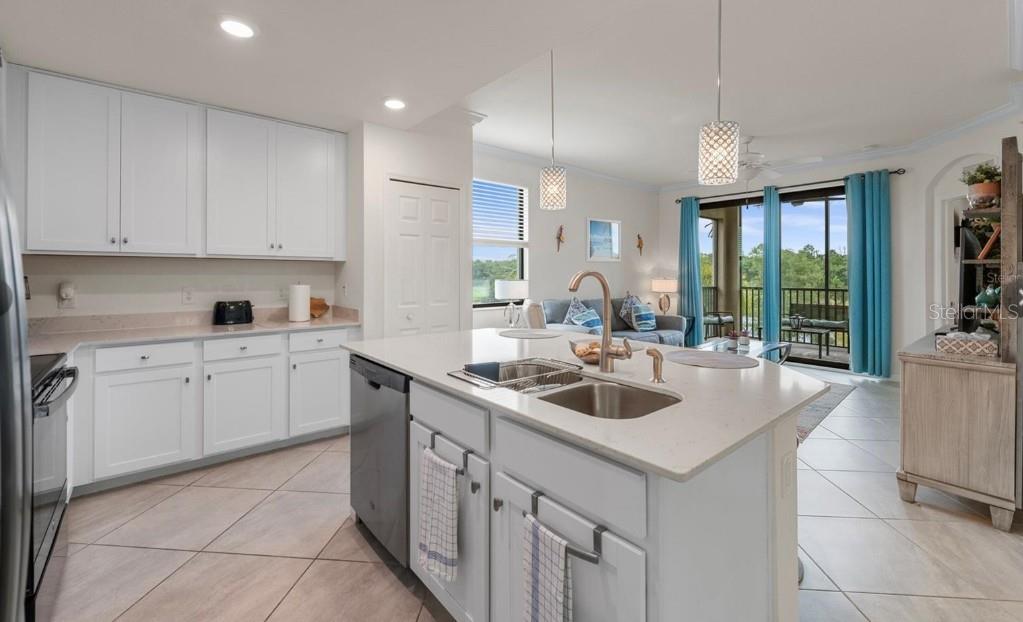 17704 GAWTHROP DR #201 — photo 3
