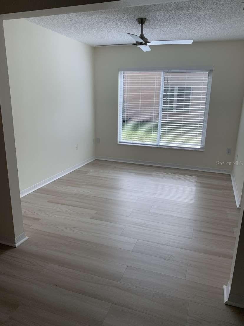 13136 CYPRESS HILL DR — photo 11