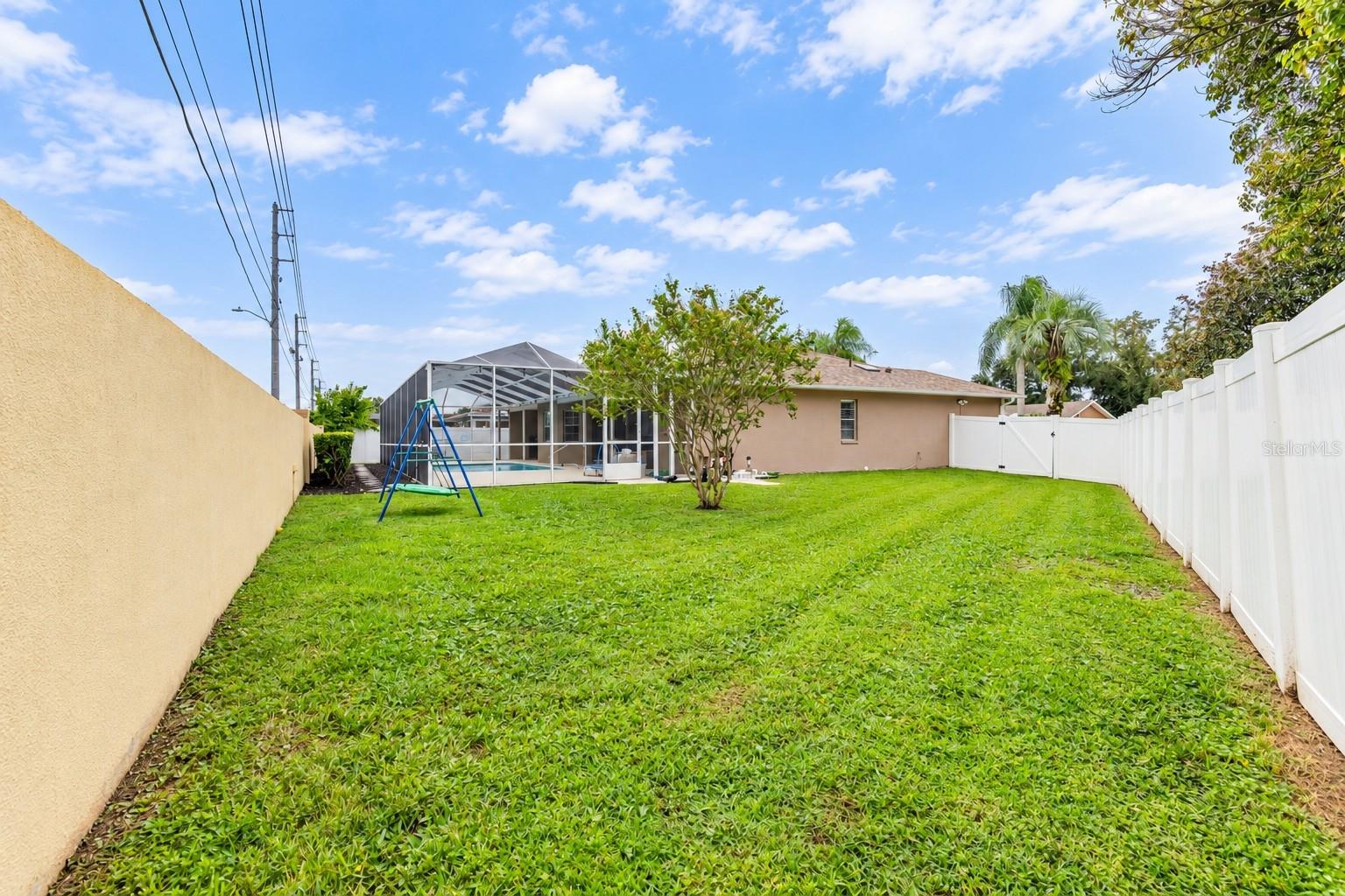 9713 LOMALINDA CT — photo 35