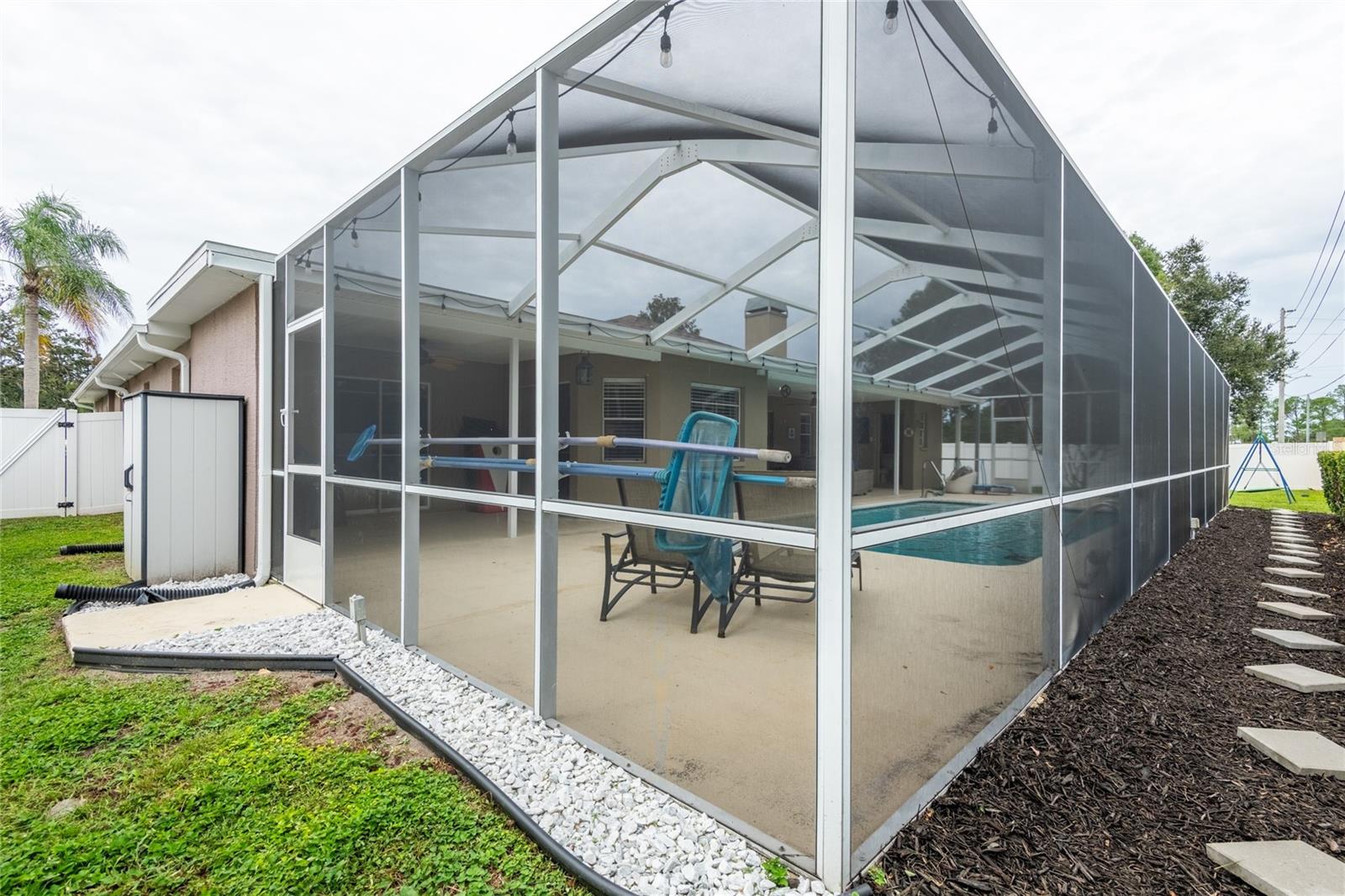 9713 LOMALINDA CT — photo 37