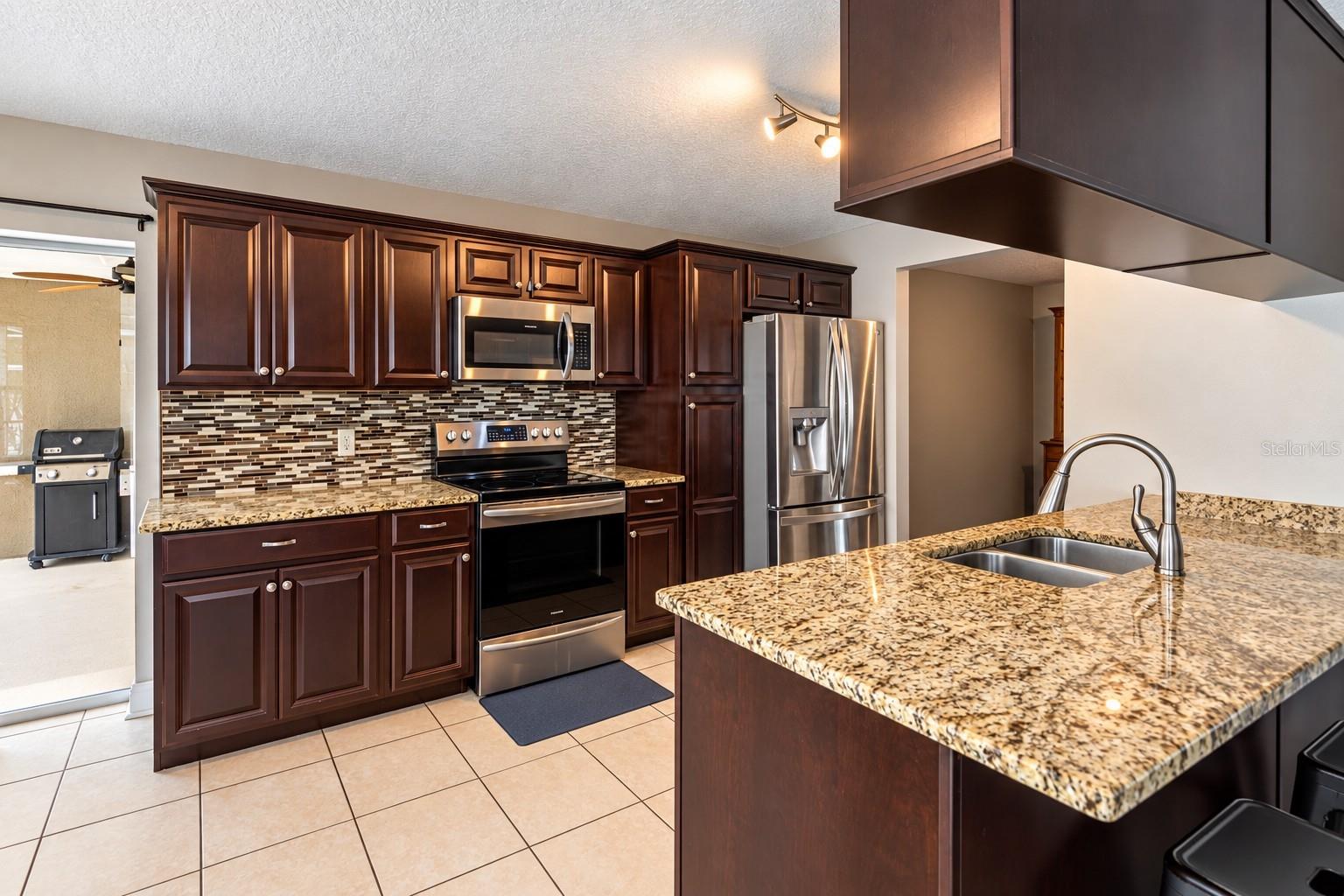 9713 LOMALINDA CT — photo 17