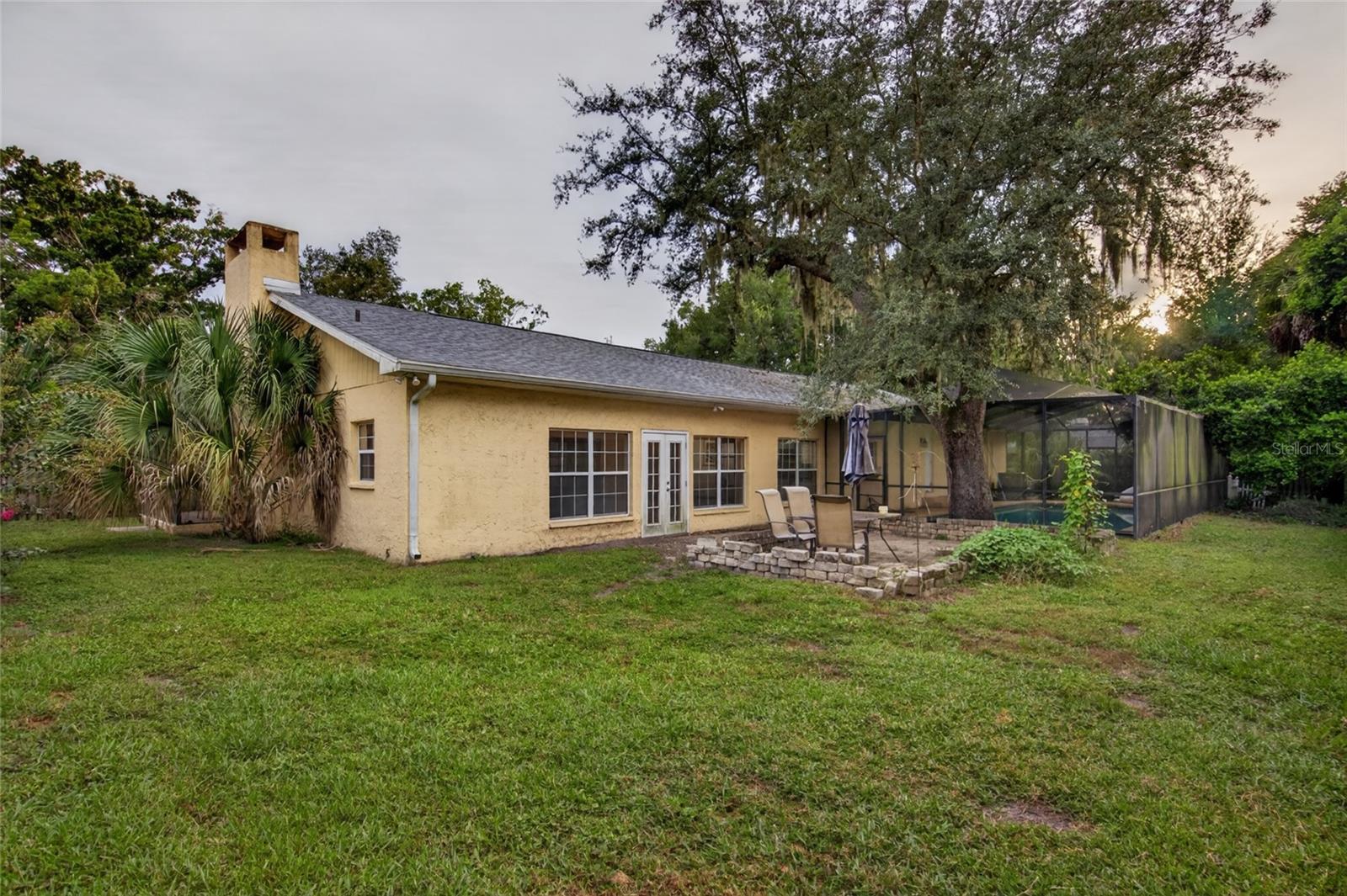 531 GARRARD DR — photo 38