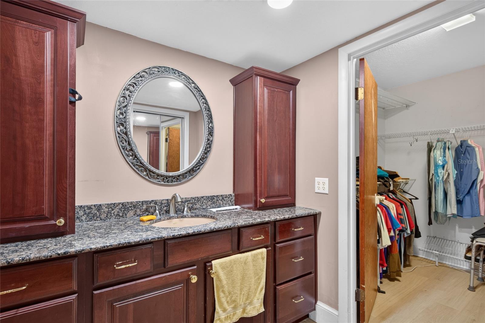 531 GARRARD DR — photo 10