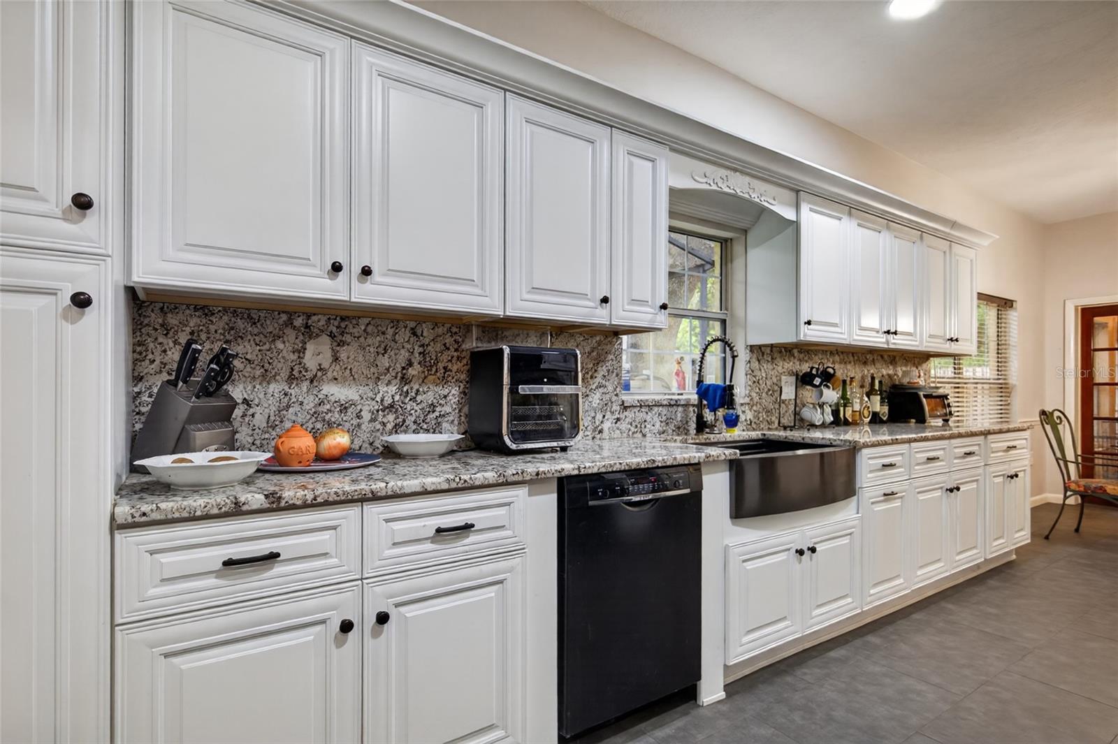531 GARRARD DR — photo 22
