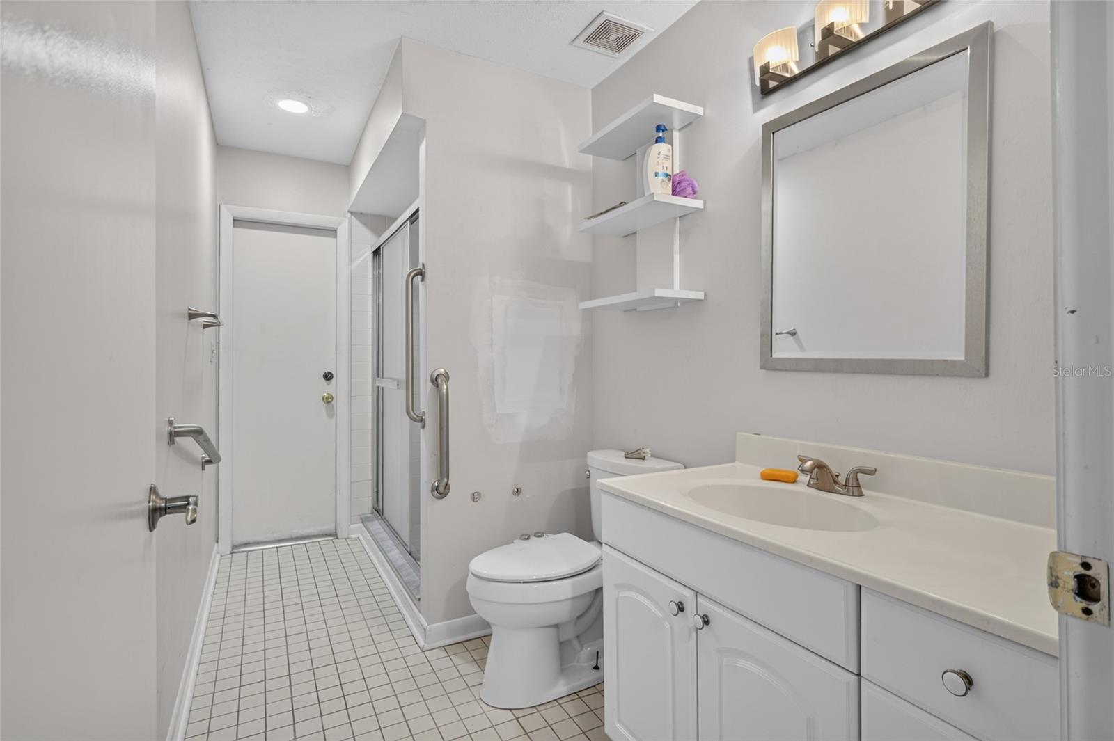 531 GARRARD DR — photo 26