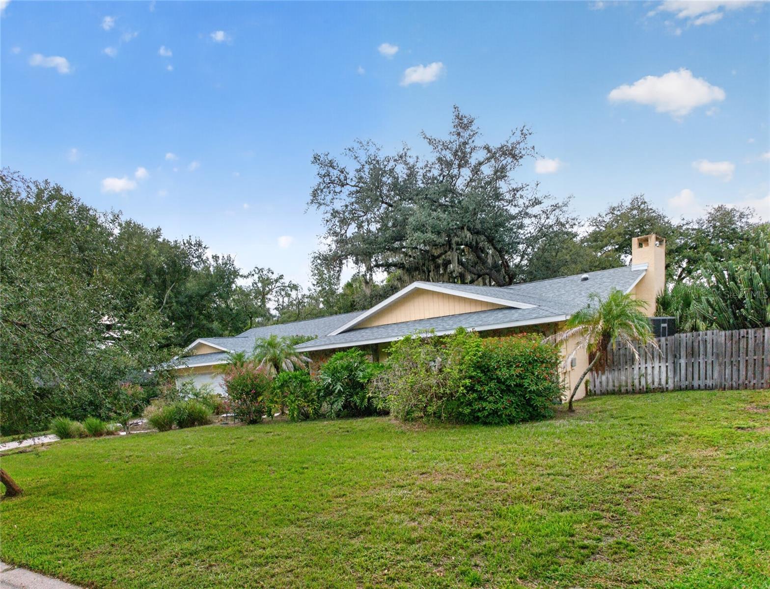 531 GARRARD DR — photo 42
