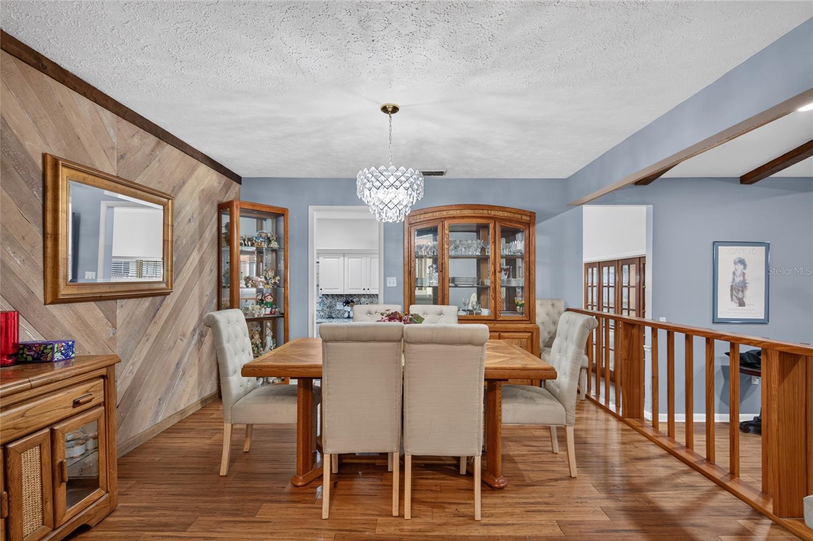 531 GARRARD DR — photo 6