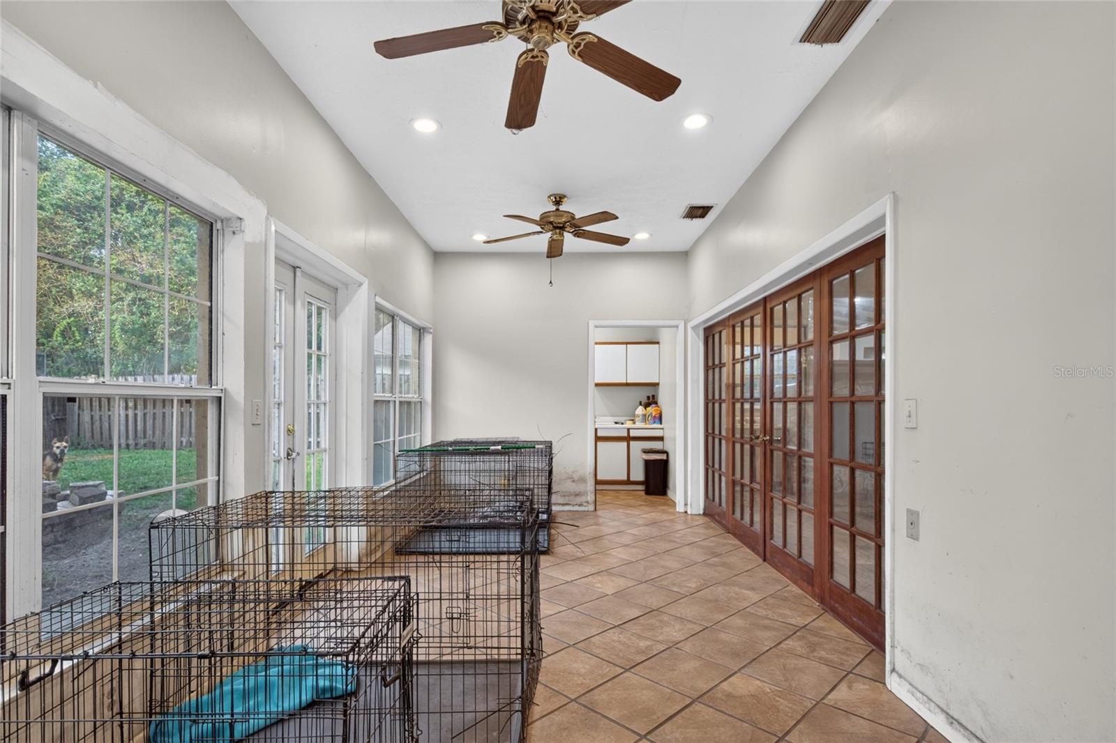531 GARRARD DR — photo 33