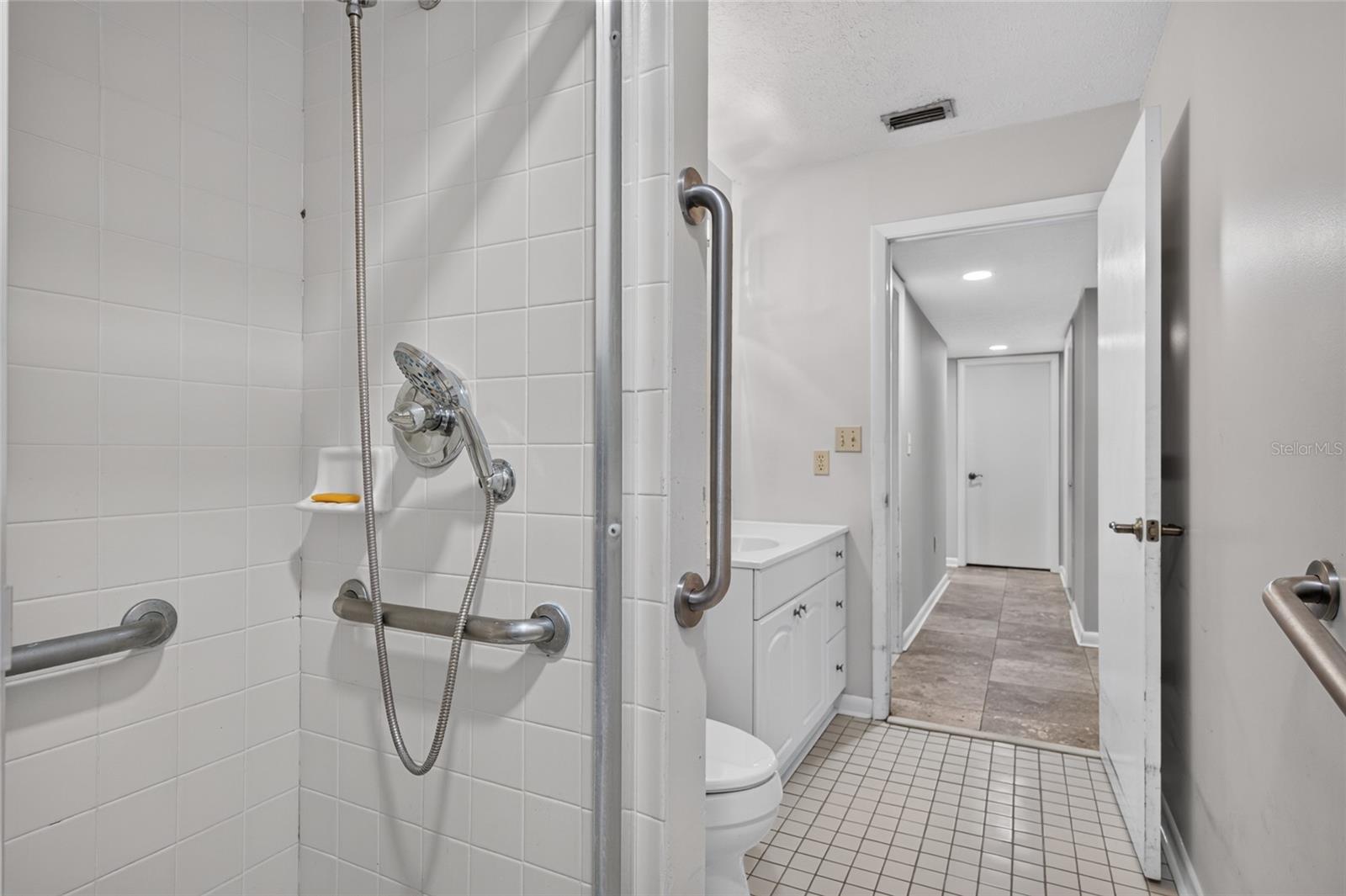 531 GARRARD DR — photo 27