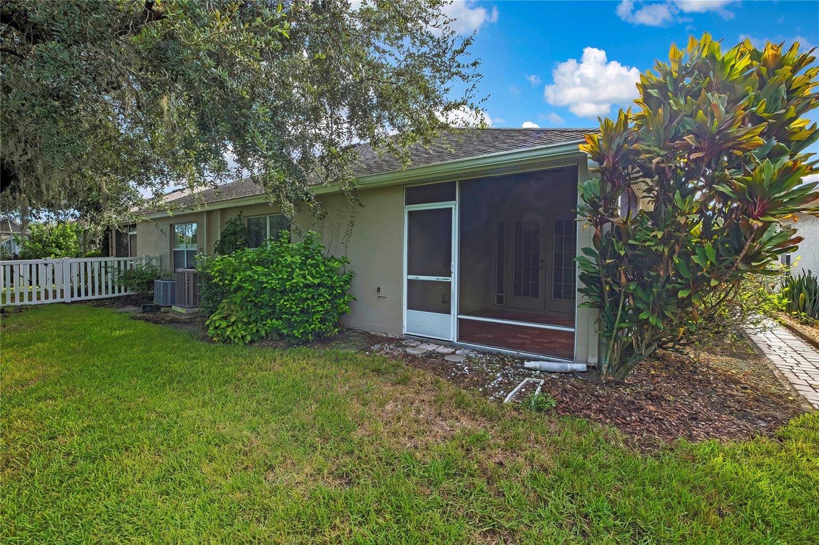 2815 TORRANCE DR — photo 33