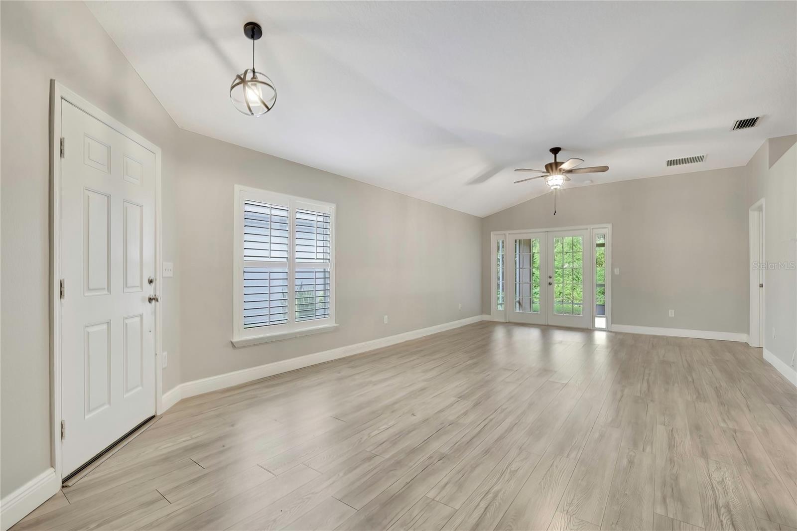 2815 TORRANCE DR — photo 11