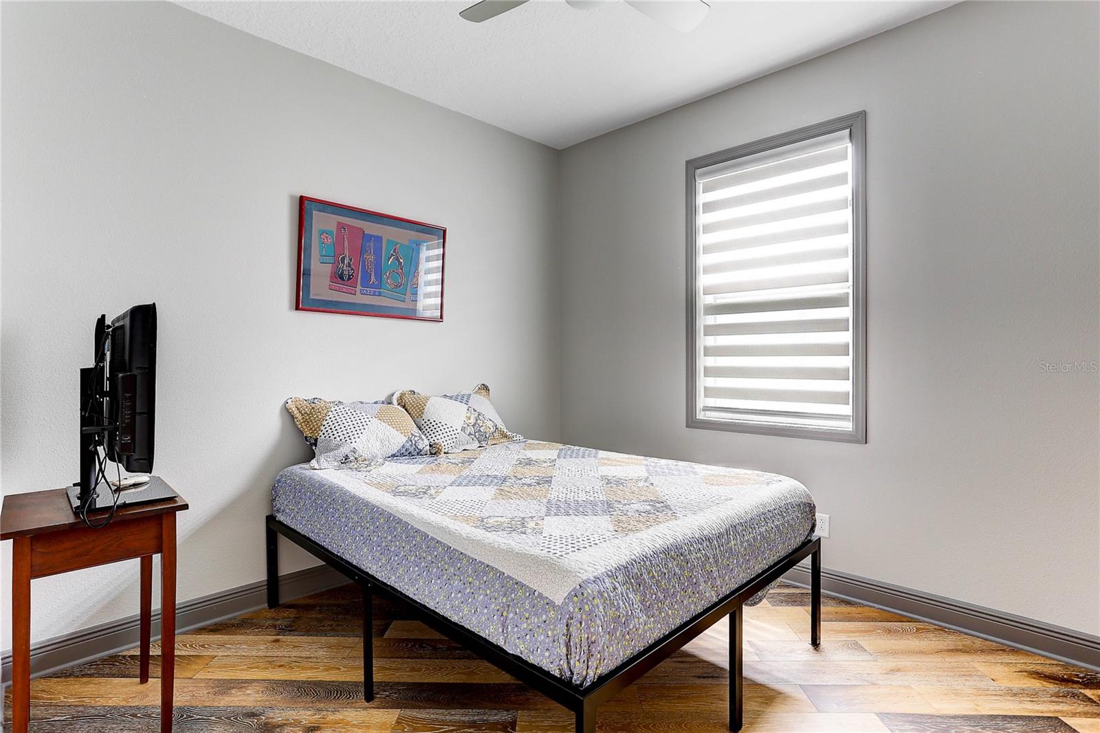 19357 HAWK VALLEY DR — photo 14