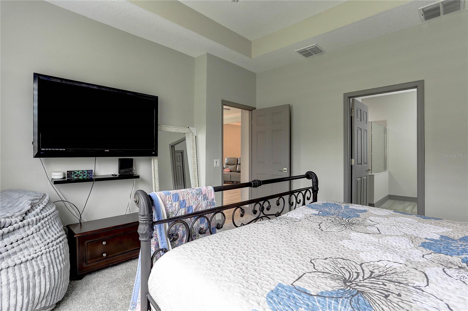 19357 HAWK VALLEY DR — photo 30
