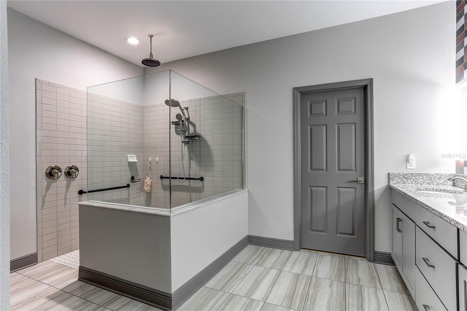19357 HAWK VALLEY DR — photo 31