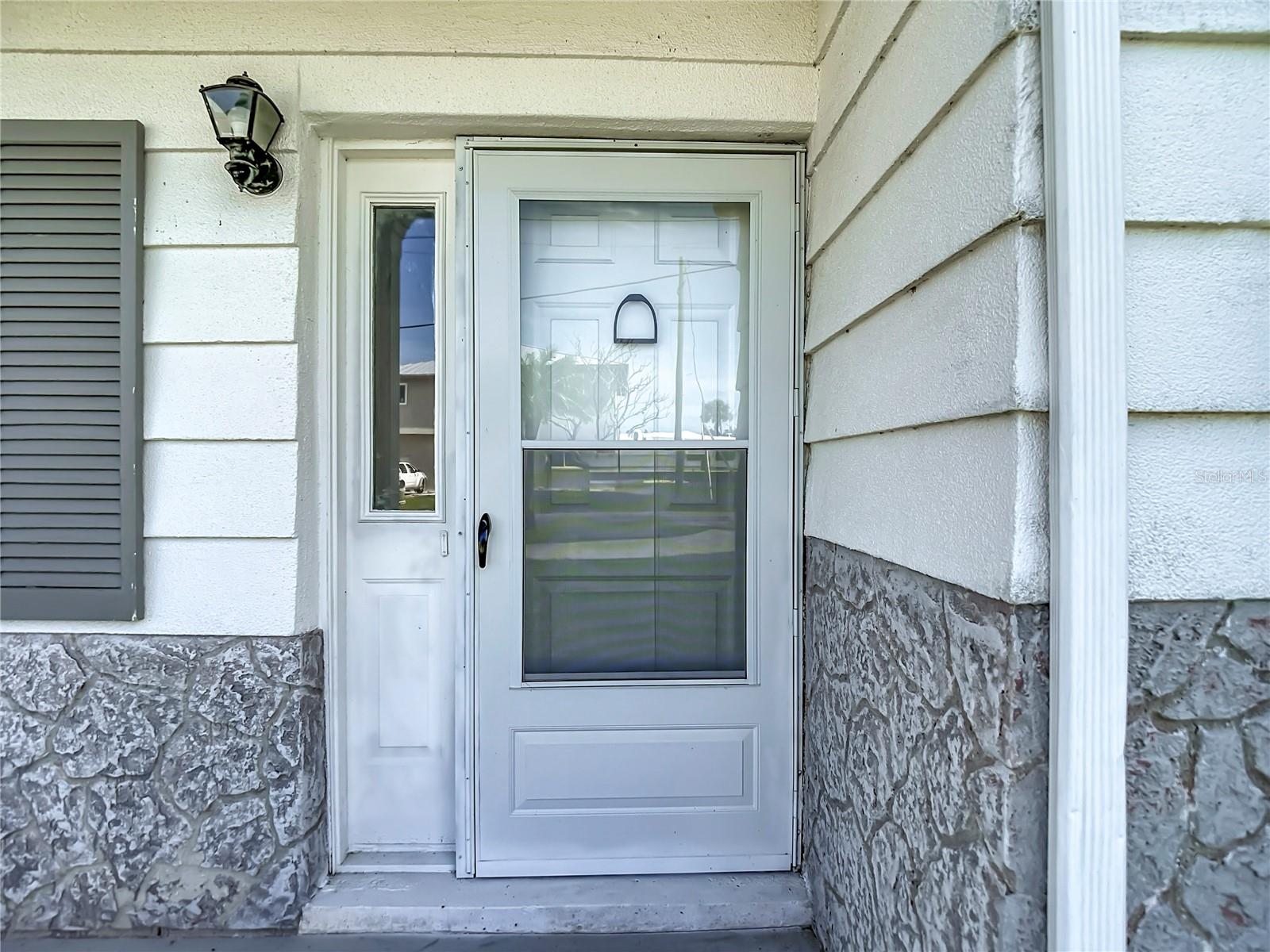 13538 LESLIE DR — photo 9