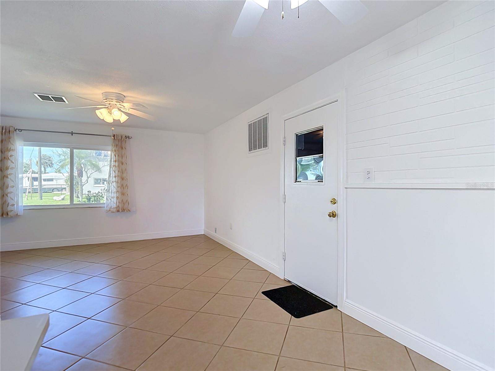 13538 LESLIE DR — photo 24