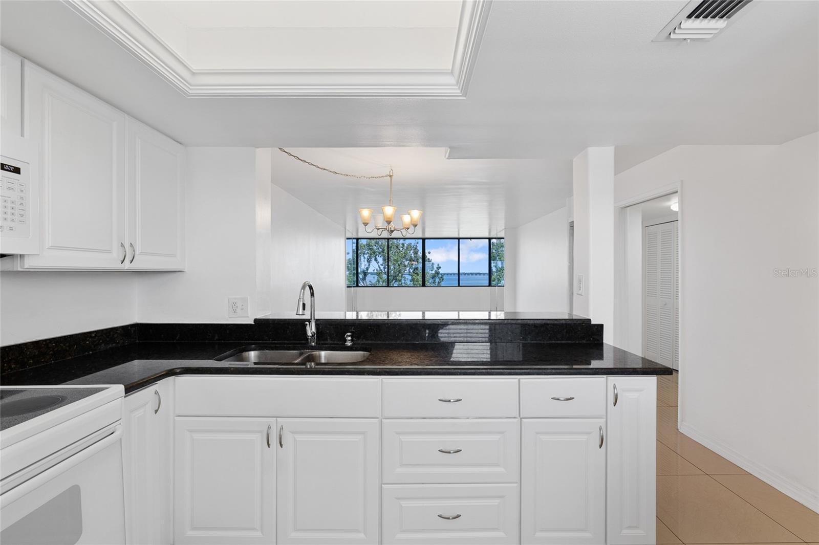 2617 COVE CAY DR #604 — photo 6