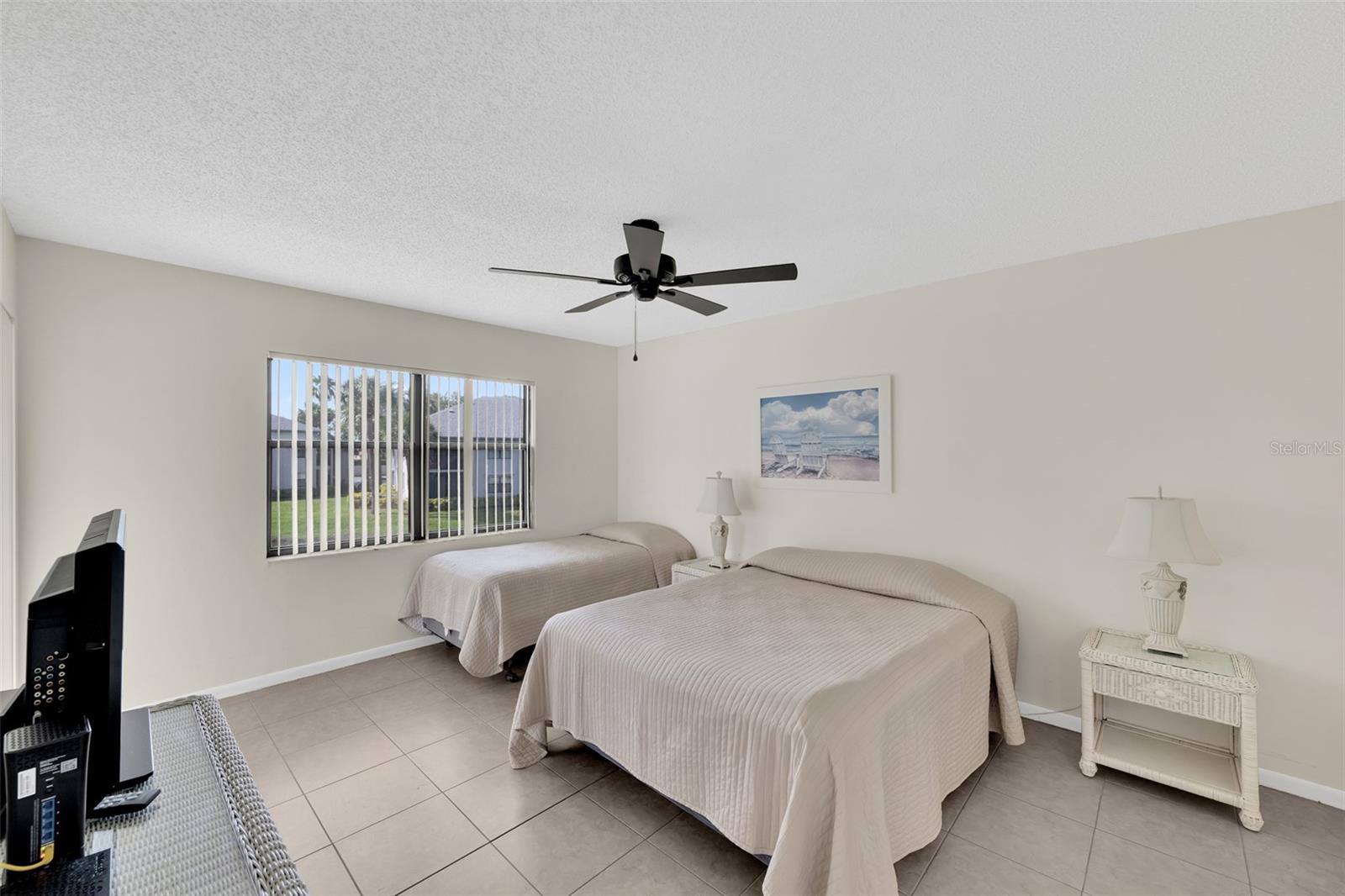 4401 46 AVE W AVE W #201 — photo 28