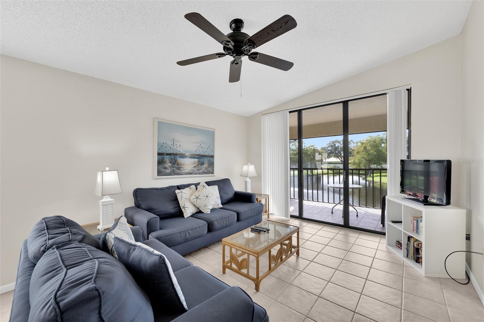 4401 46 AVE W AVE W #201 — photo 15