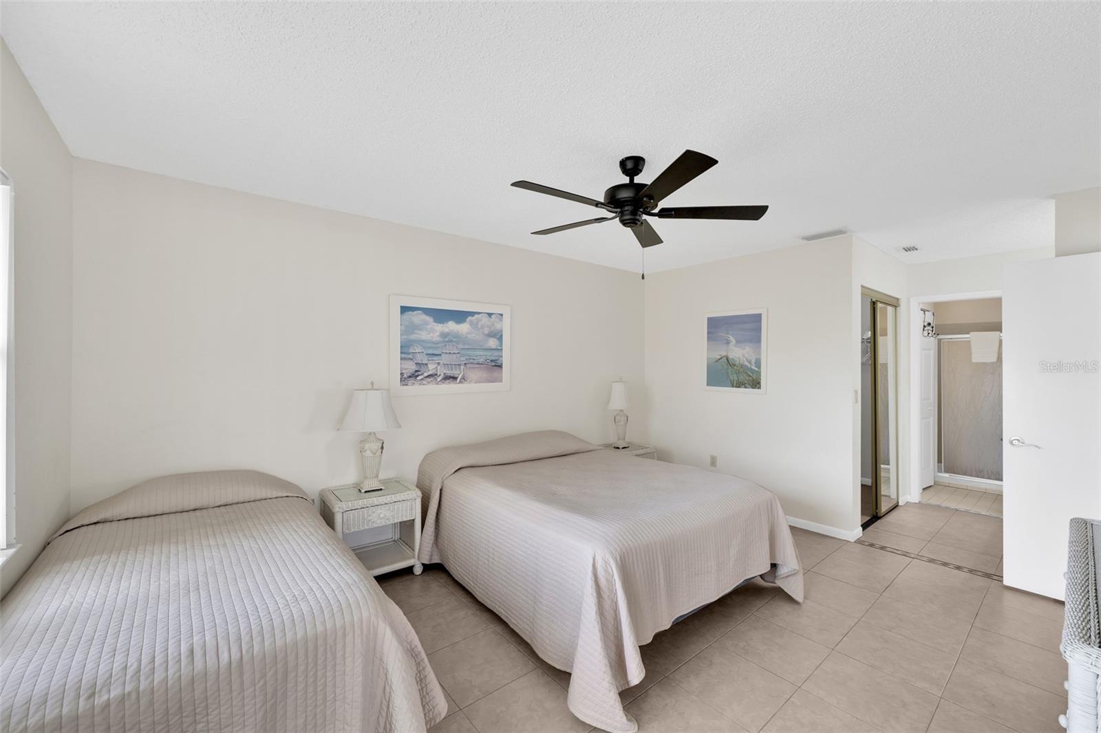 4401 46 AVE W AVE W #201 — photo 29