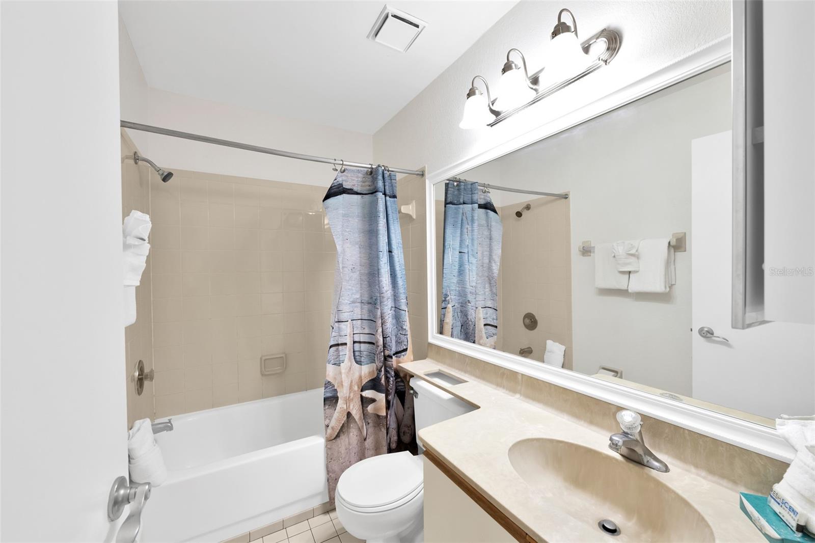 4401 46 AVE W AVE W #201 — photo 6