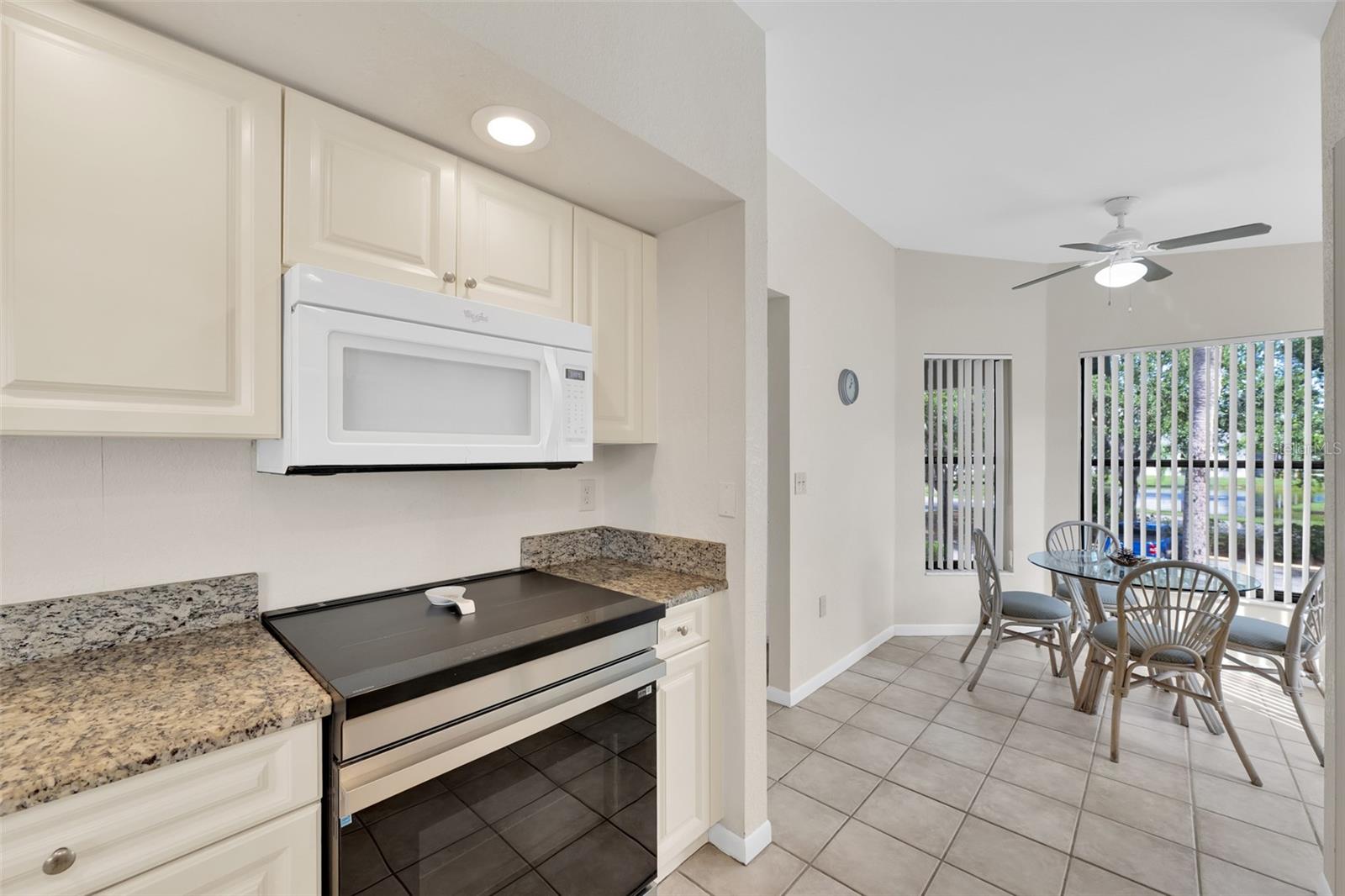 4401 46 AVE W AVE W #201 — photo 11
