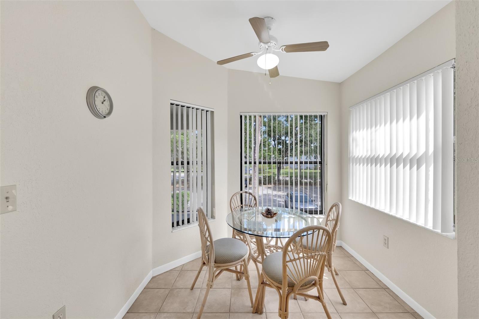 4401 46 AVE W AVE W #201 — photo 13