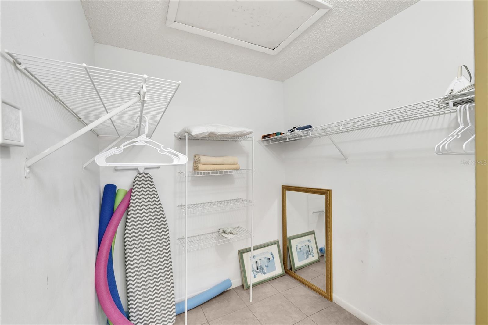 4401 46 AVE W AVE W #201 — photo 31