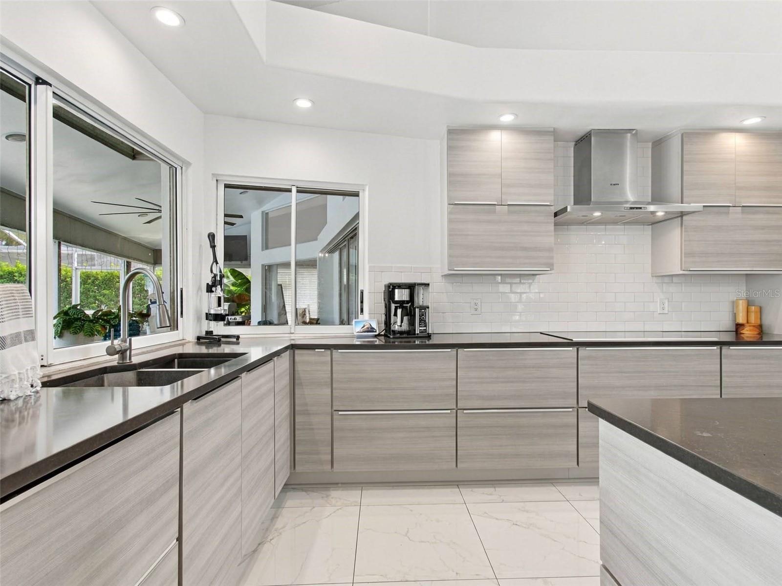 30311 FAIRWAY DR — photo 32
