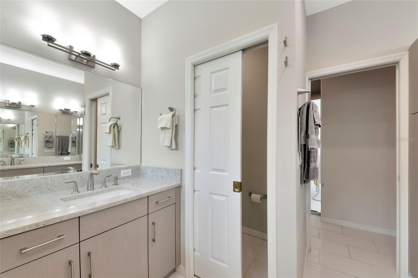 6256 DONNINGTON CT — photo 14