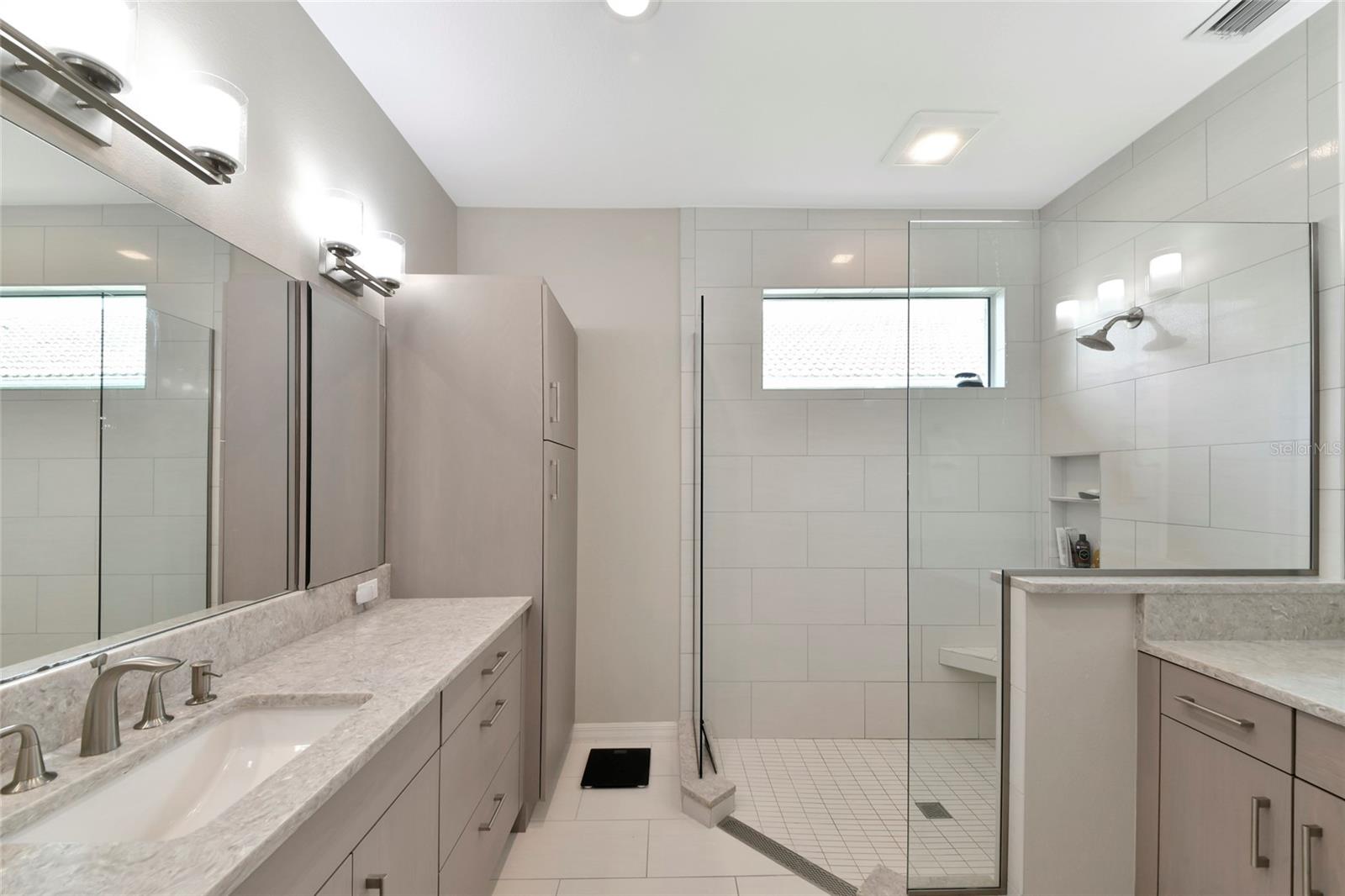 6256 DONNINGTON CT — photo 13