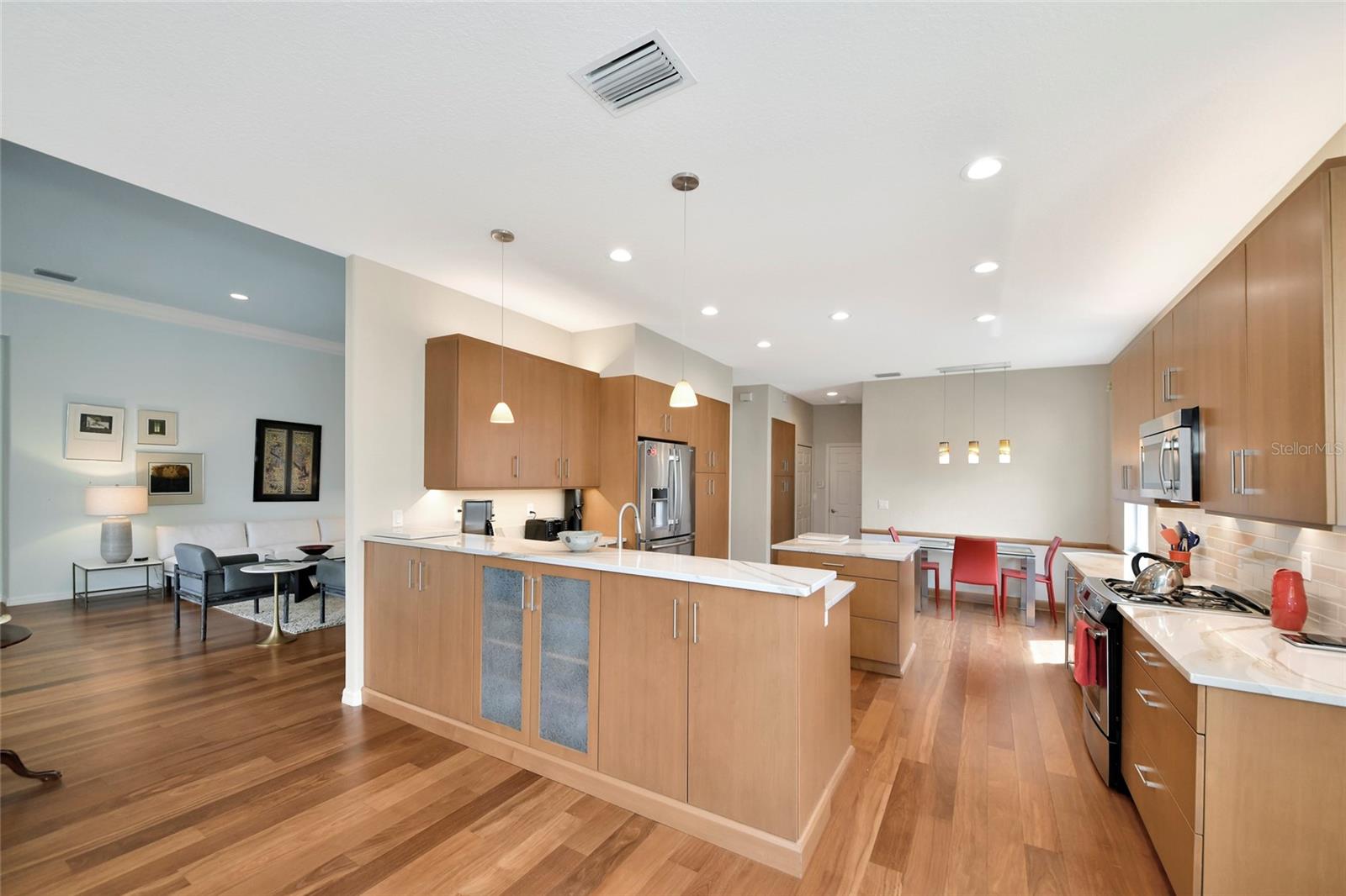 6256 DONNINGTON CT — photo 9