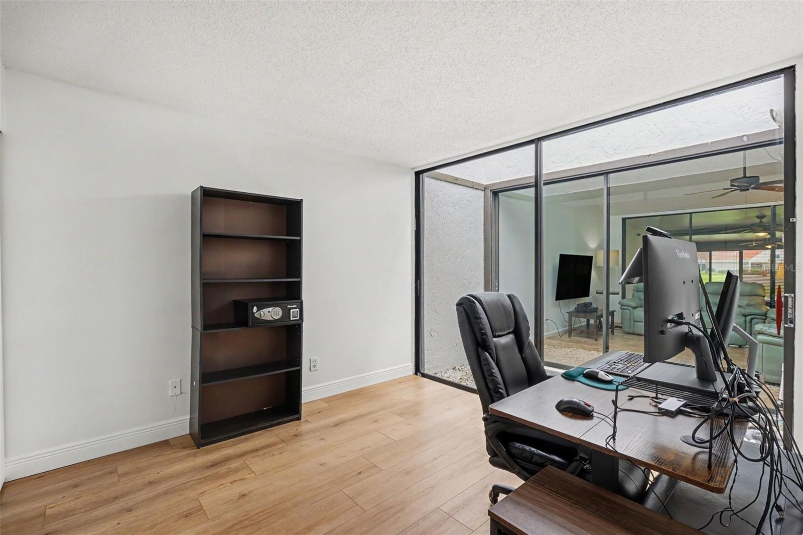 103 VALENCIA CT N — photo 14