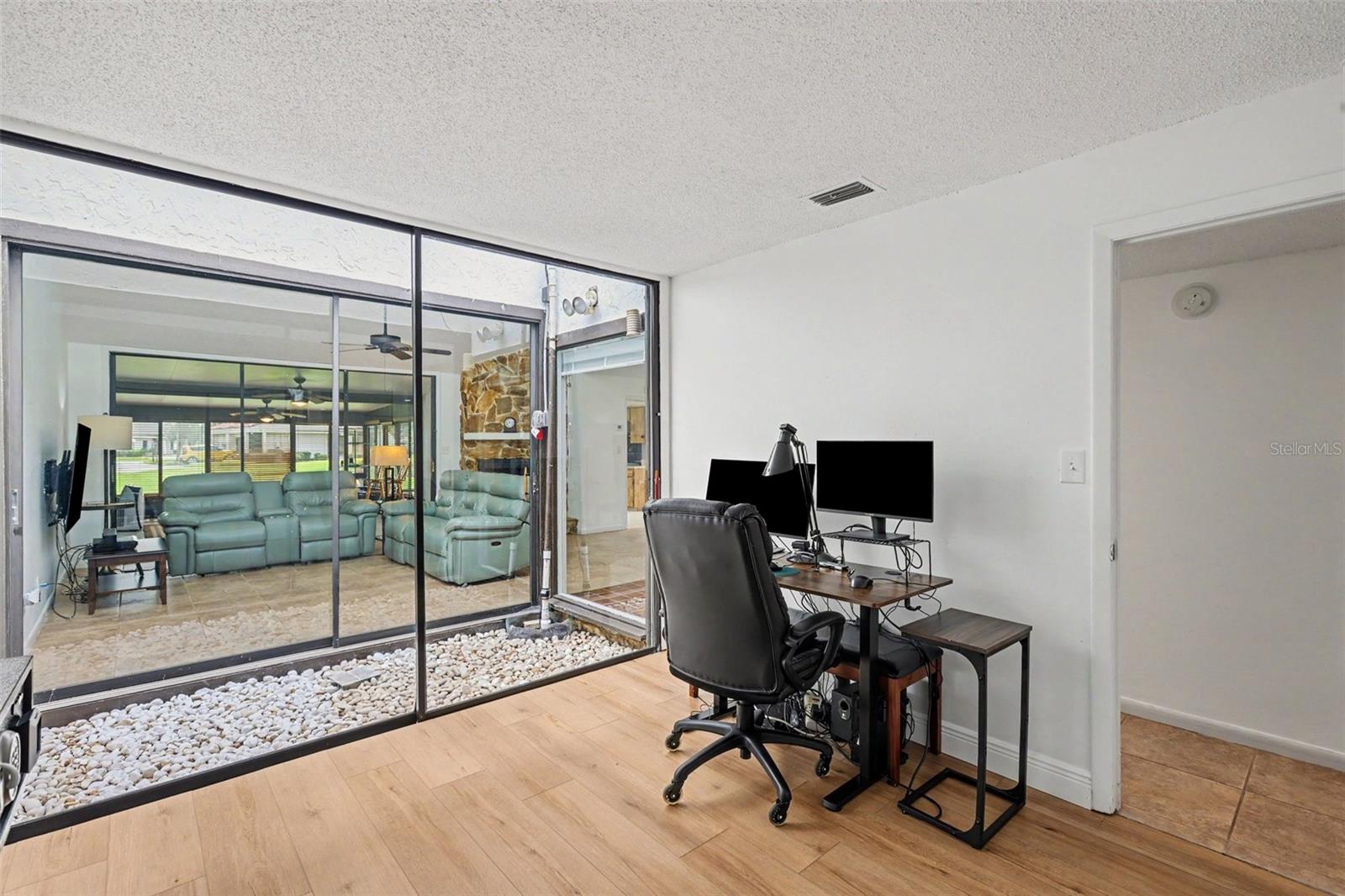 103 VALENCIA CT N — photo 15