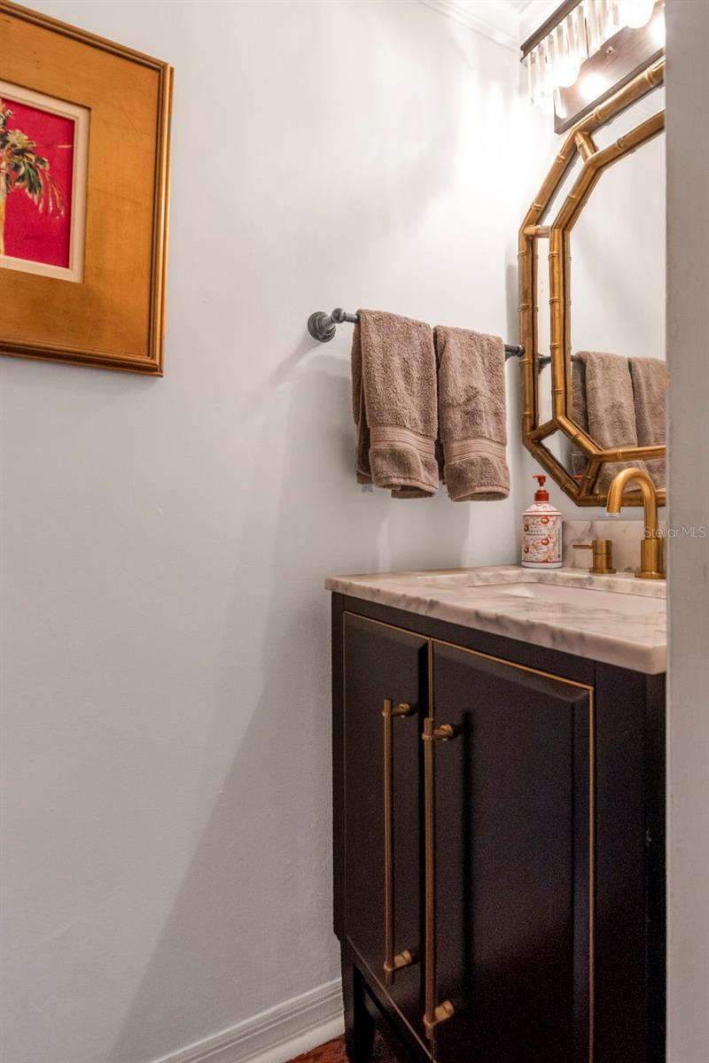 1231 S ROXMERE RD — photo 38