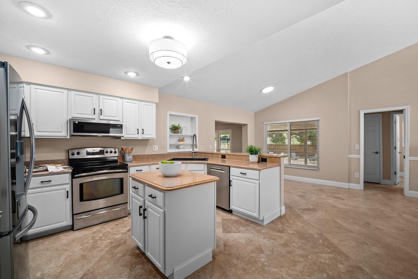 3912 APPLETREE DR — photo 9