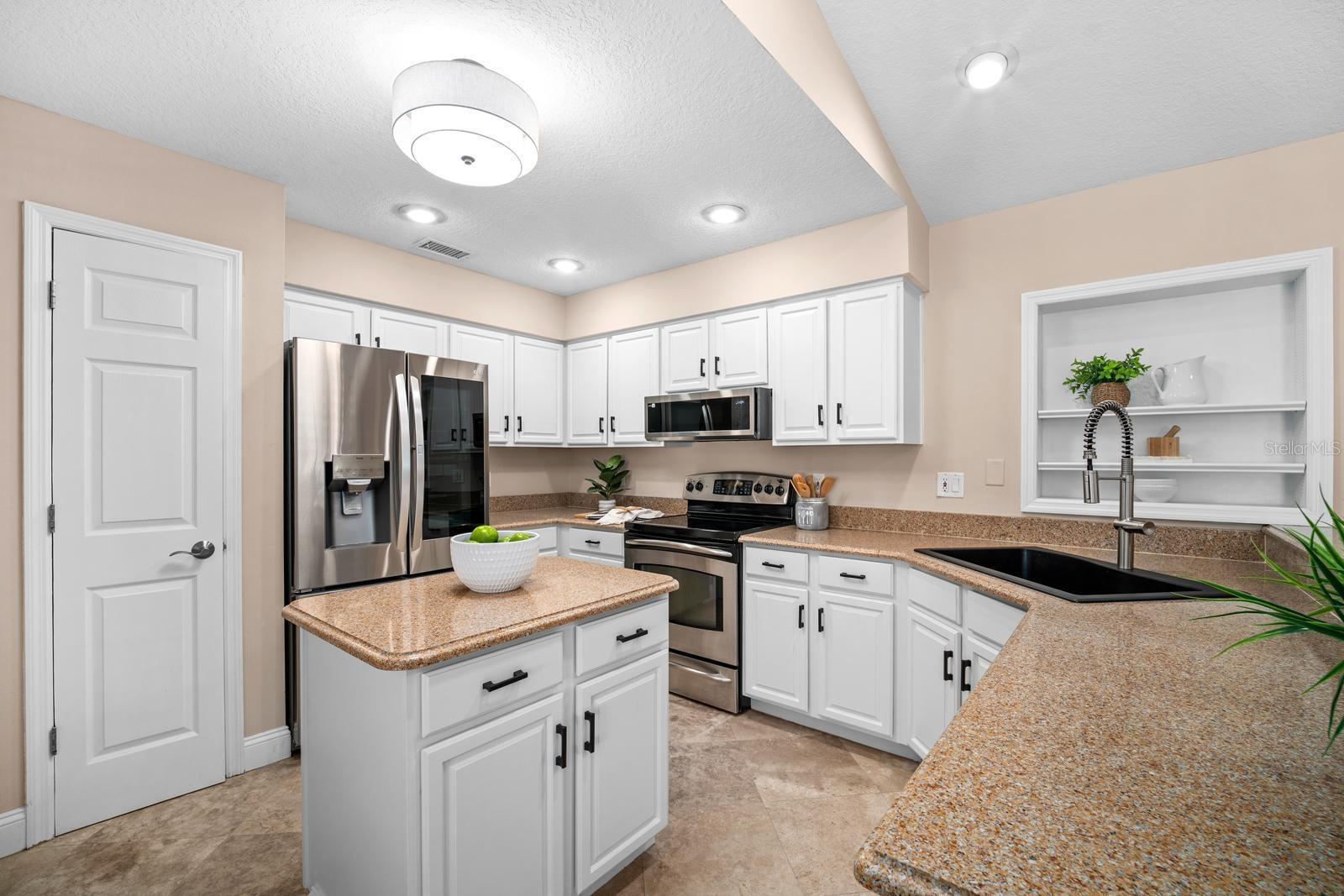 3912 APPLETREE DR — photo 10