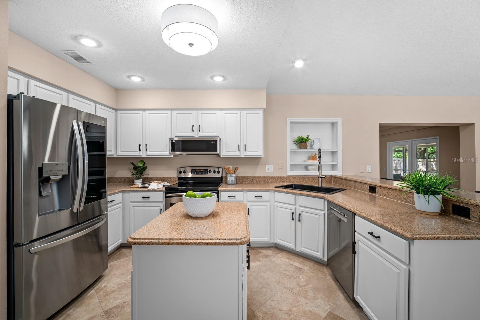 3912 APPLETREE DR — photo 15