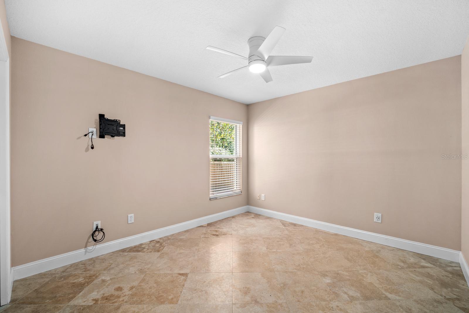 3912 APPLETREE DR — photo 33
