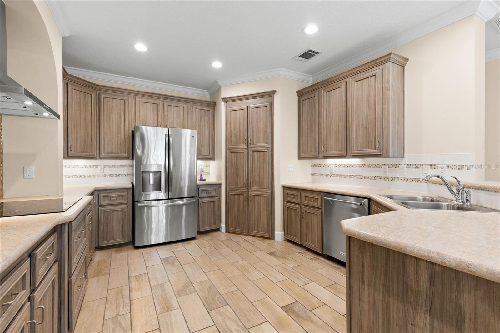 7300 AMERICANA DR NE #143 — photo 20