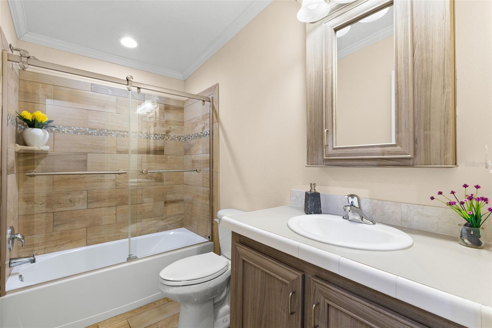 7300 AMERICANA DR NE #143 — photo 31