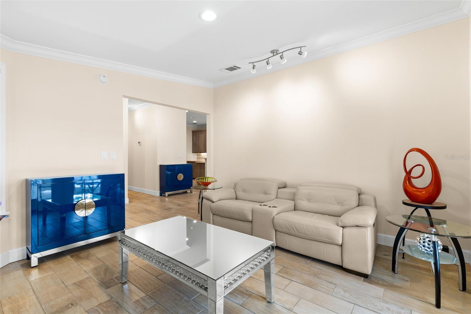 7300 AMERICANA DR NE #143 — photo 6